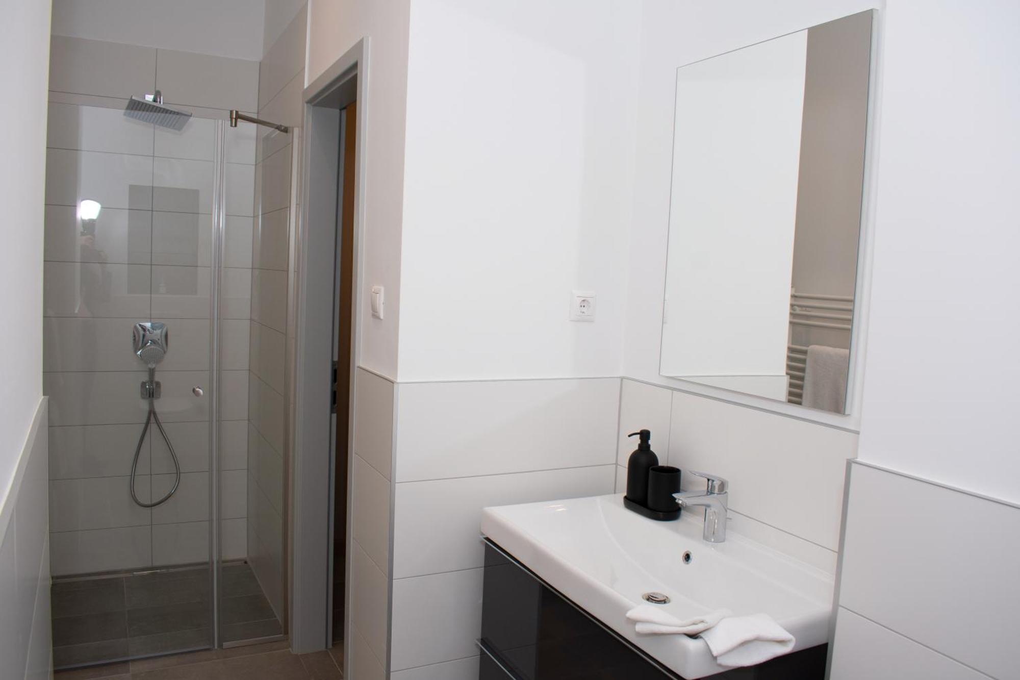 Luxury Cozy 2 Bdr Downtown Apt.4 Budapest Luaran gambar